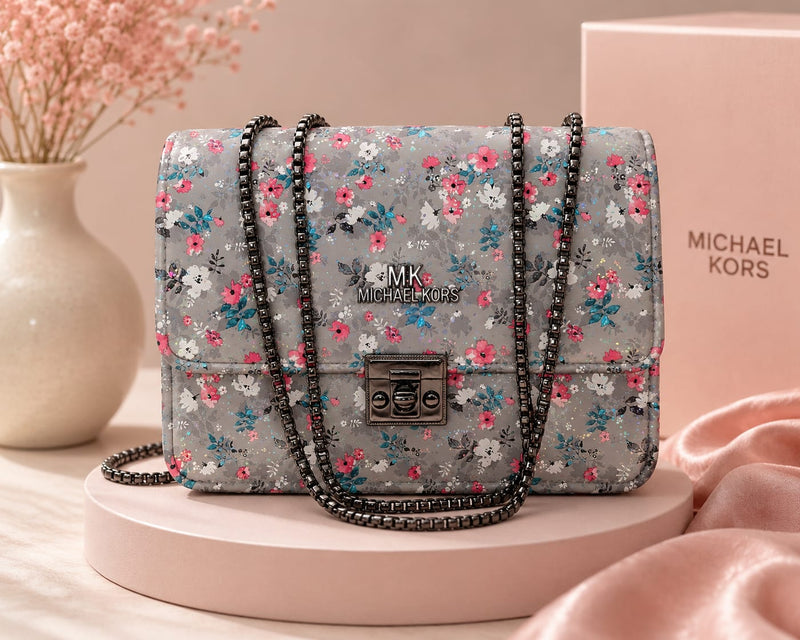 Pink Hand bag With Black chain